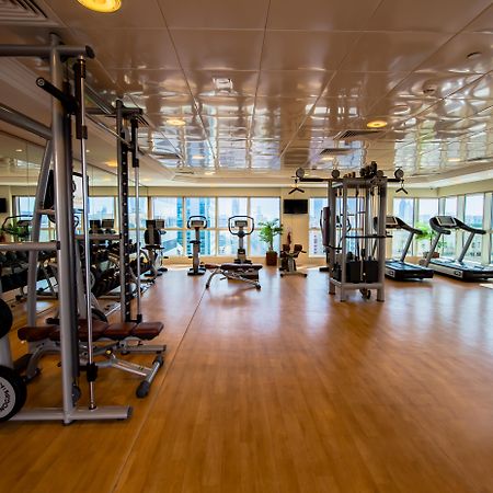 Grand Mercure Majlis Residences Abu Dhabi Eksteriør bilde A gym in a hotel