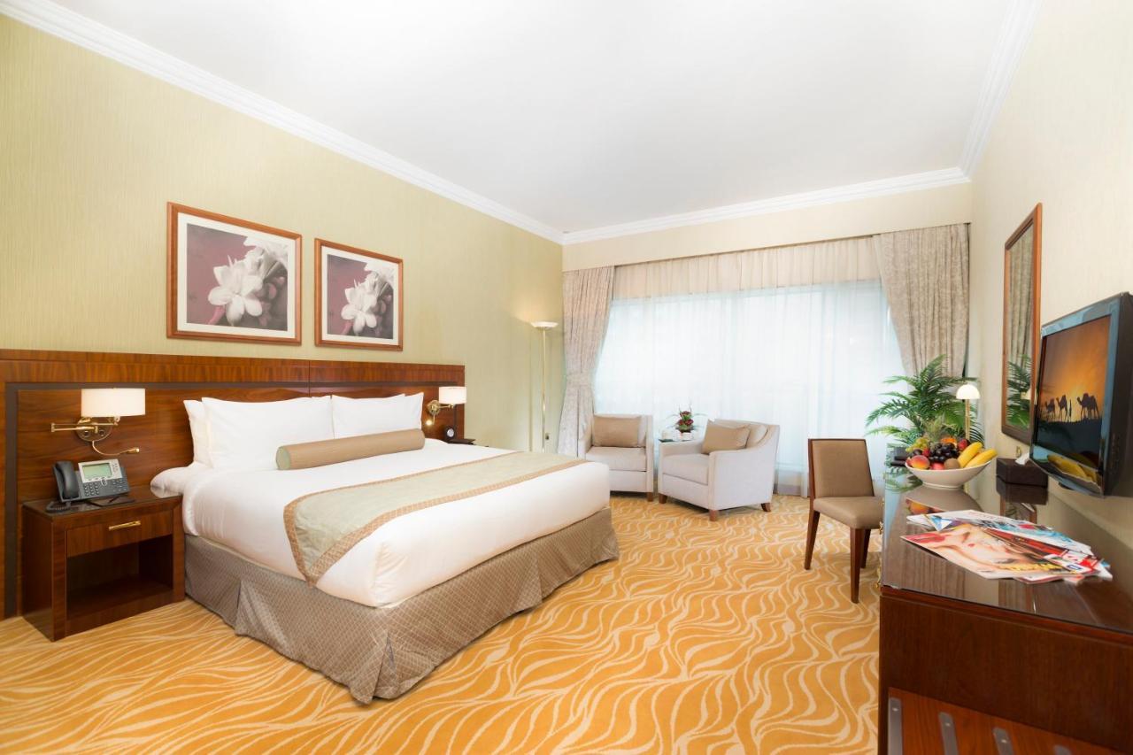 Grand Mercure Majlis Residences Abu Dhabi Eksteriør bilde A room at the hotel