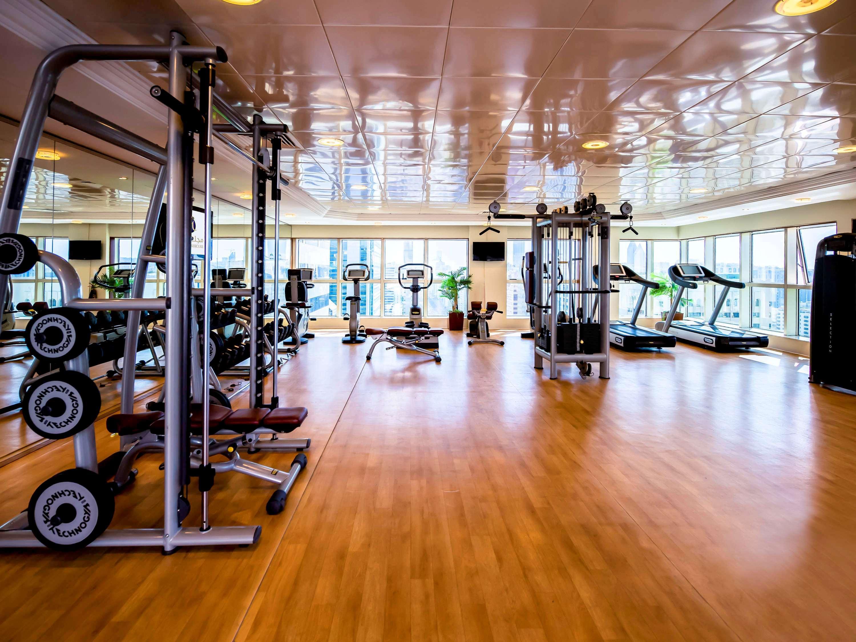 Grand Mercure Majlis Residences Abu Dhabi Eksteriør bilde A gym