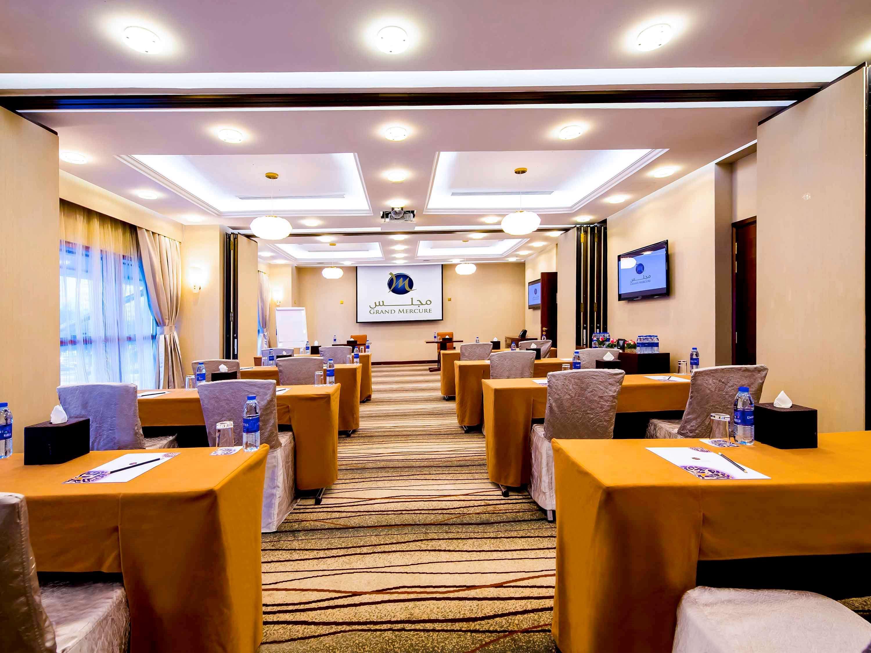 Grand Mercure Majlis Residences Abu Dhabi Eksteriør bilde Meeting room